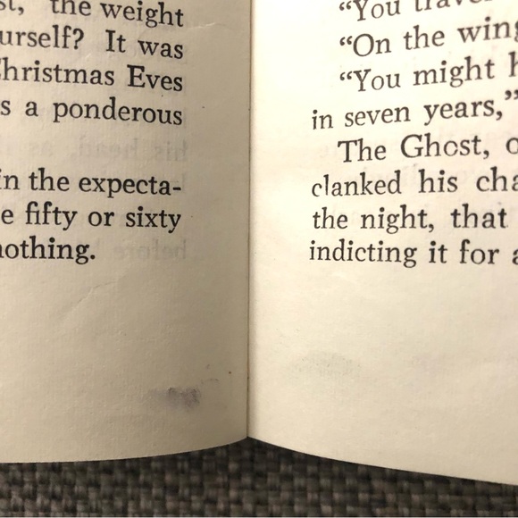 VINTAGE BOOK ‘ A CHRISTMAS CAROL’ CHARLES DICKENS - Picture 10 of 16